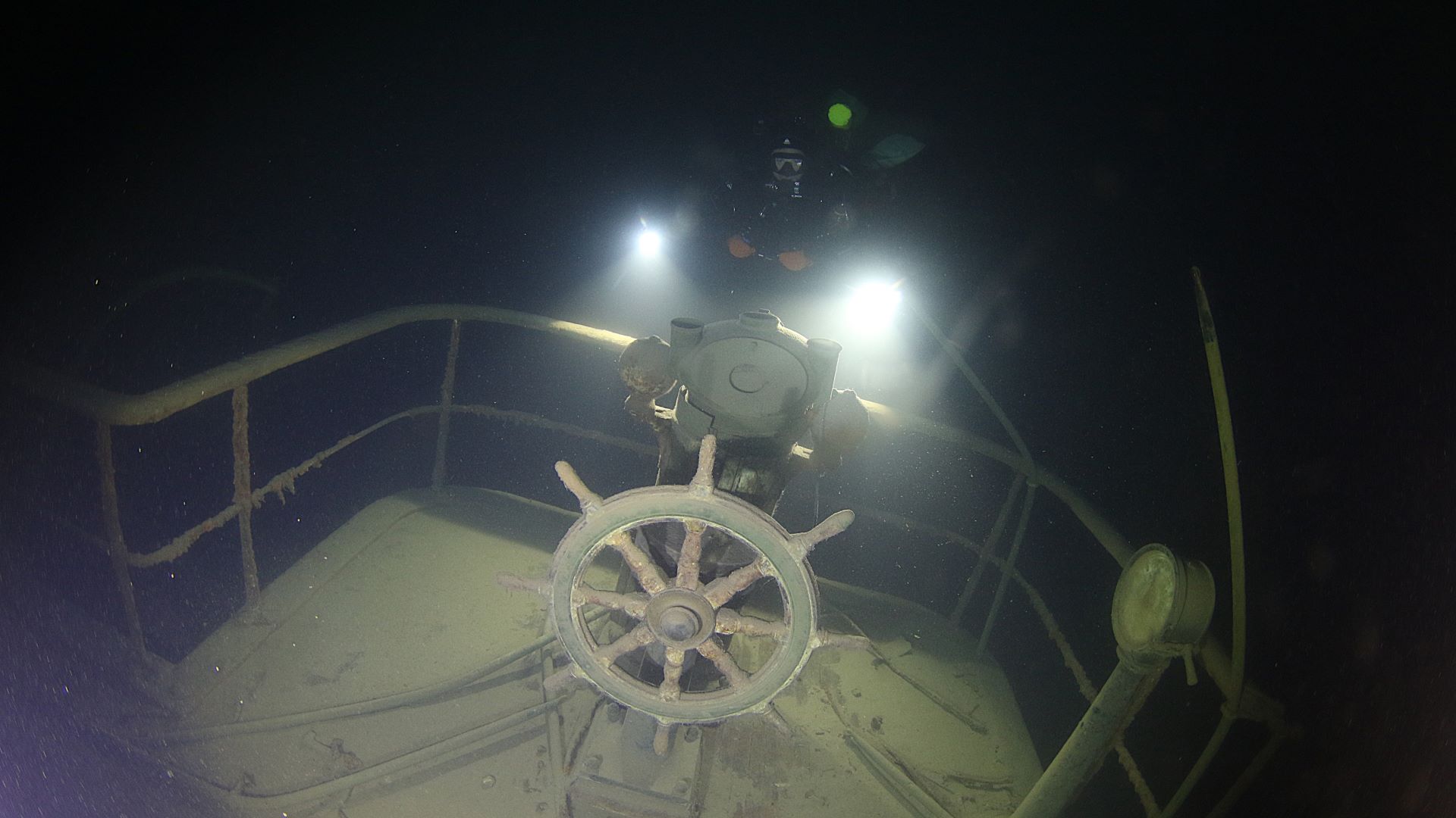 Diver calm and present on a wreck dive