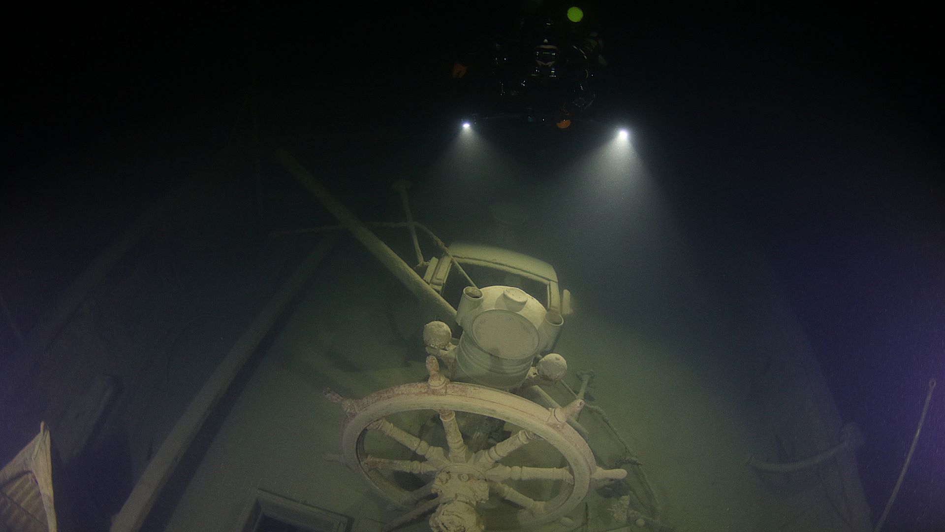 Great Lakes wreck emerging out of darkness